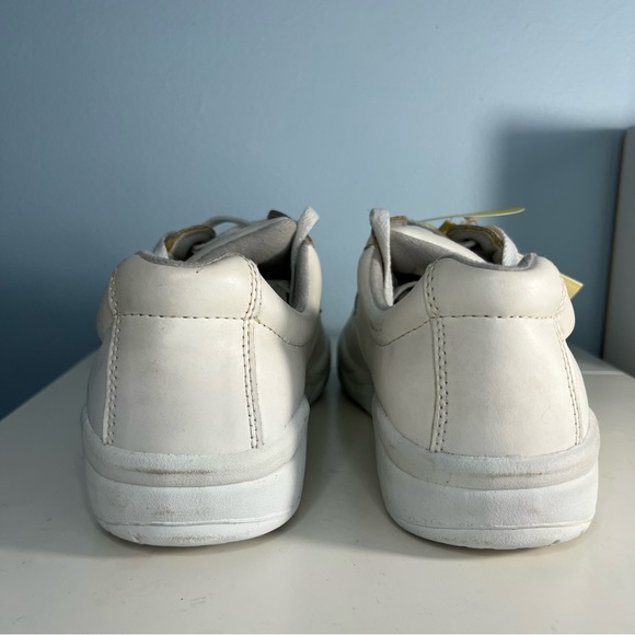 Knapp Slip-Resistant Shoes - Picture 7 of 11